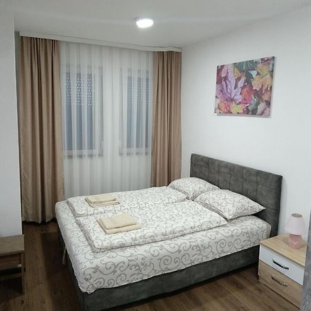 سينيتشا Apartmani Centar المظهر الخارجي الصورة