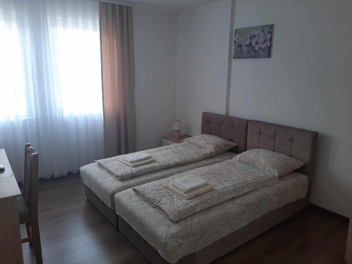 سينيتشا Apartmani Centar المظهر الخارجي الصورة