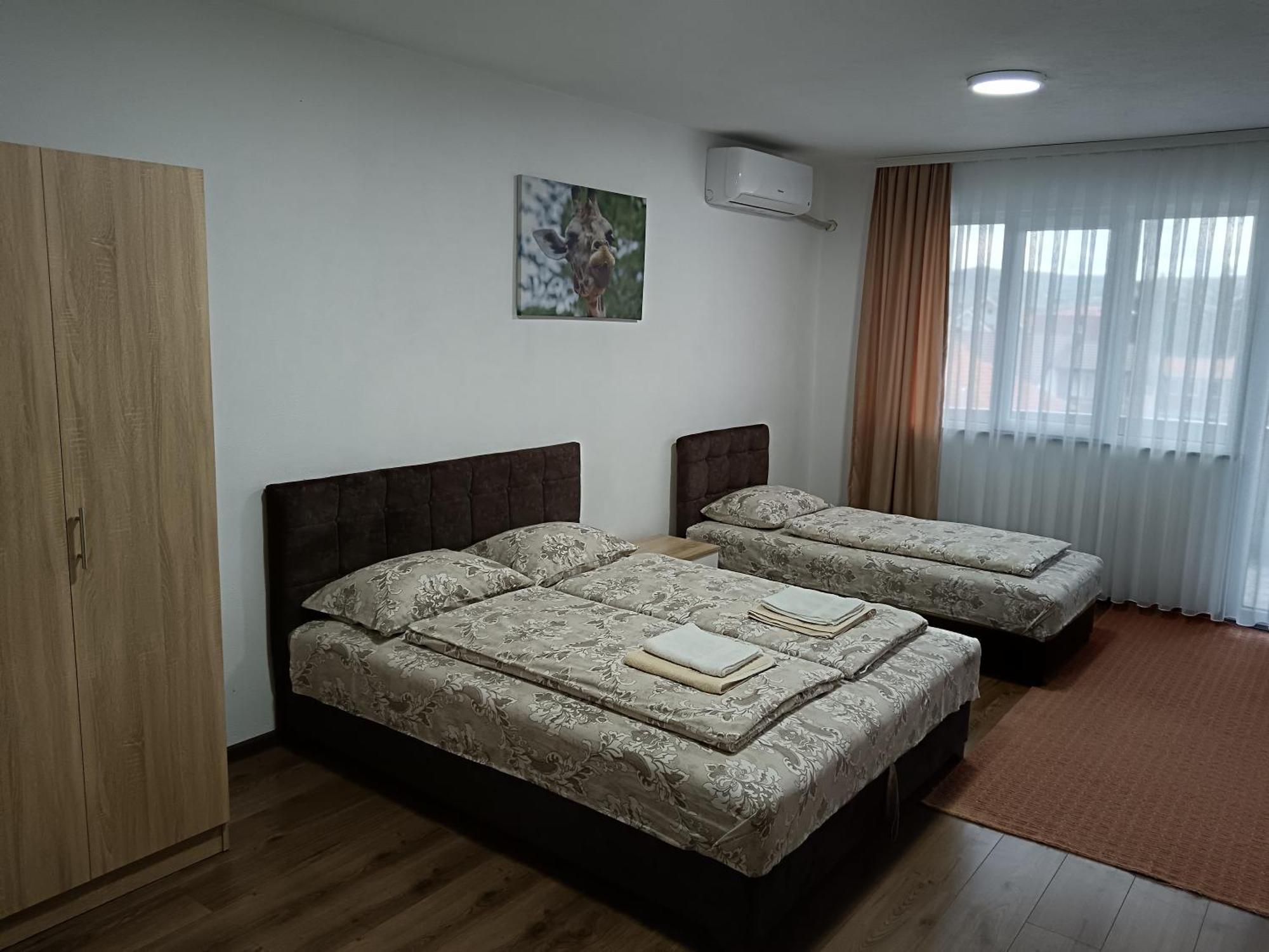 سينيتشا Apartmani Centar المظهر الخارجي الصورة