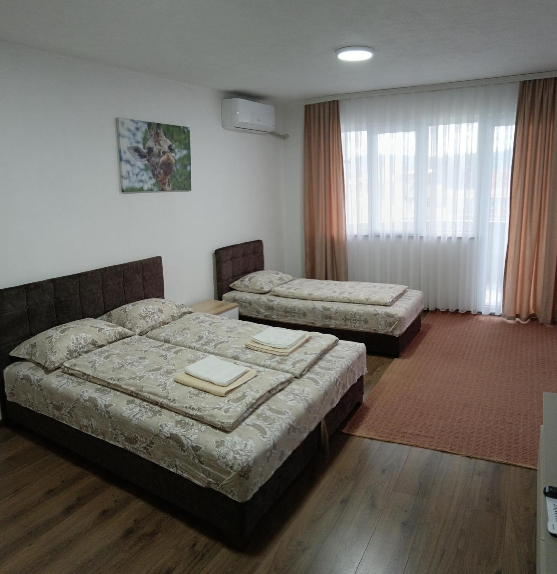 سينيتشا Apartmani Centar المظهر الخارجي الصورة